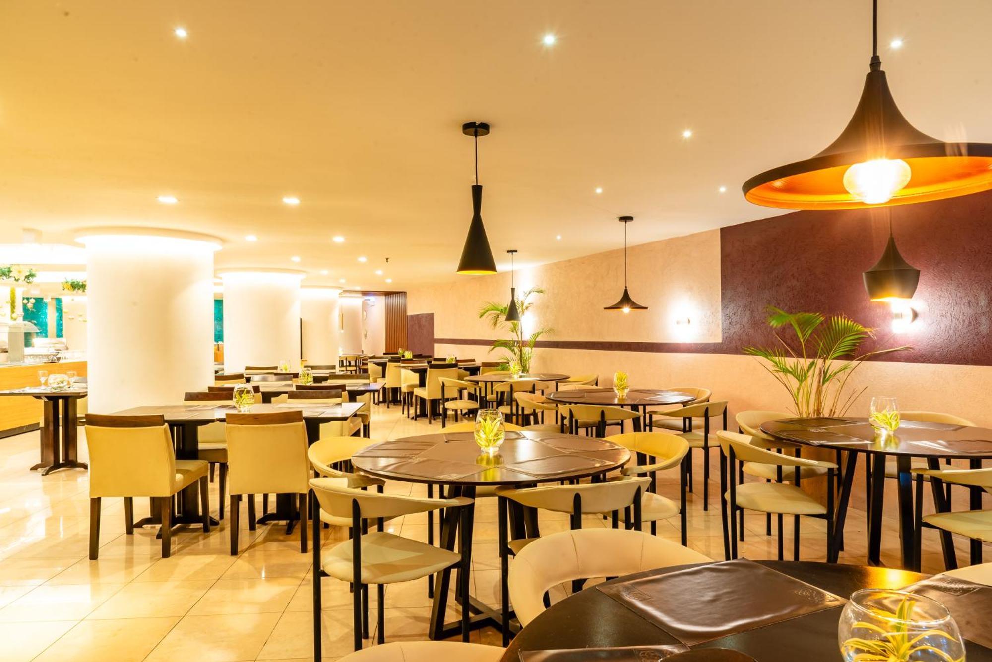 Oasis Imperial & Hotel 4*