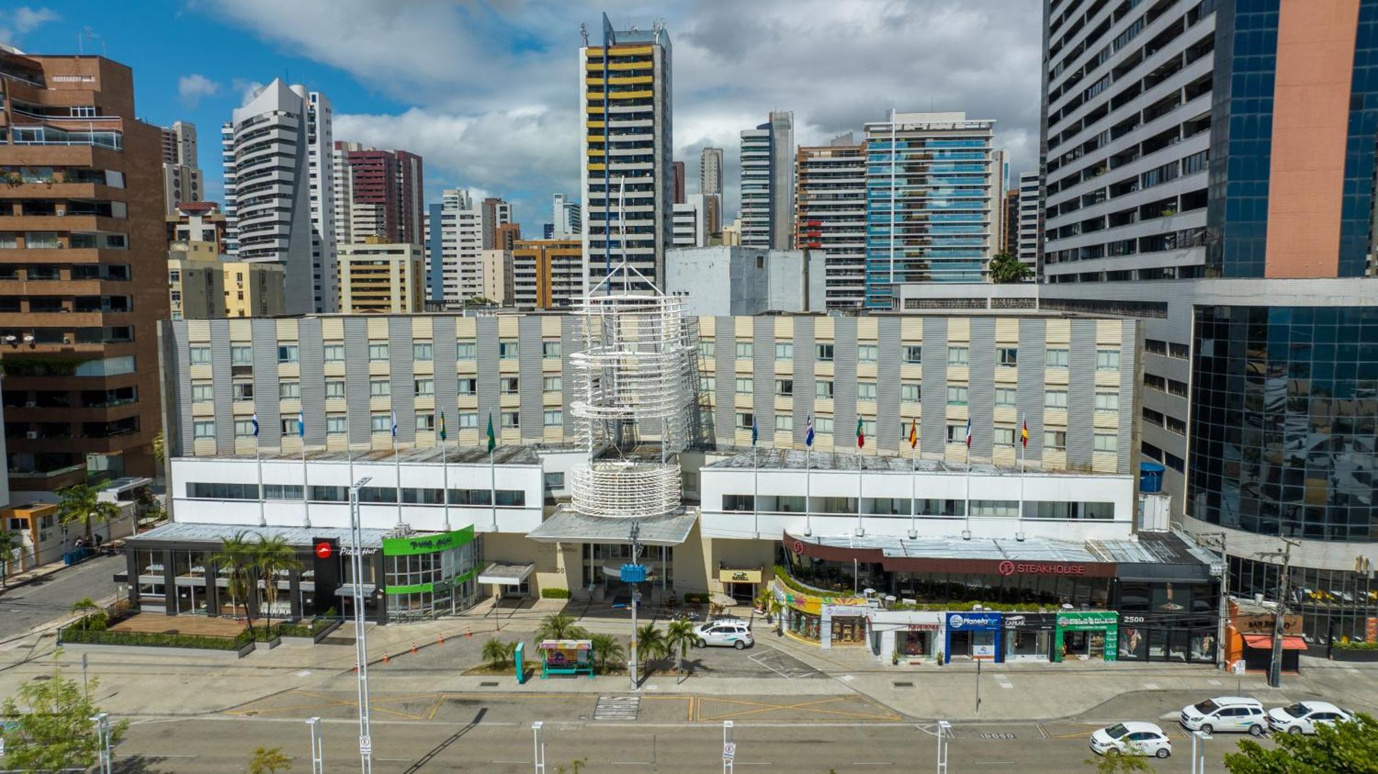 Oasis Imperial & Hotel