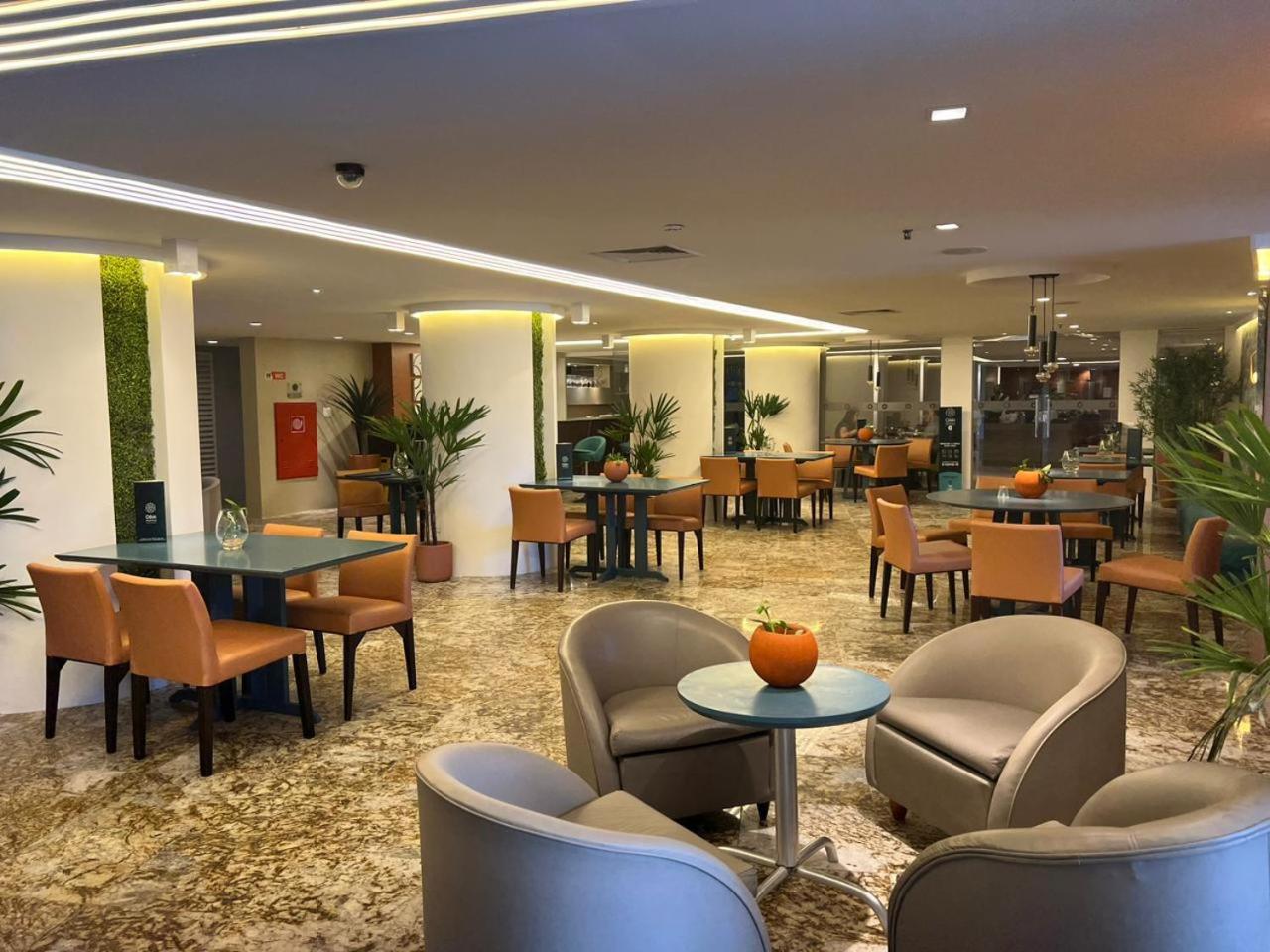 Hotel Oasis Imperial &