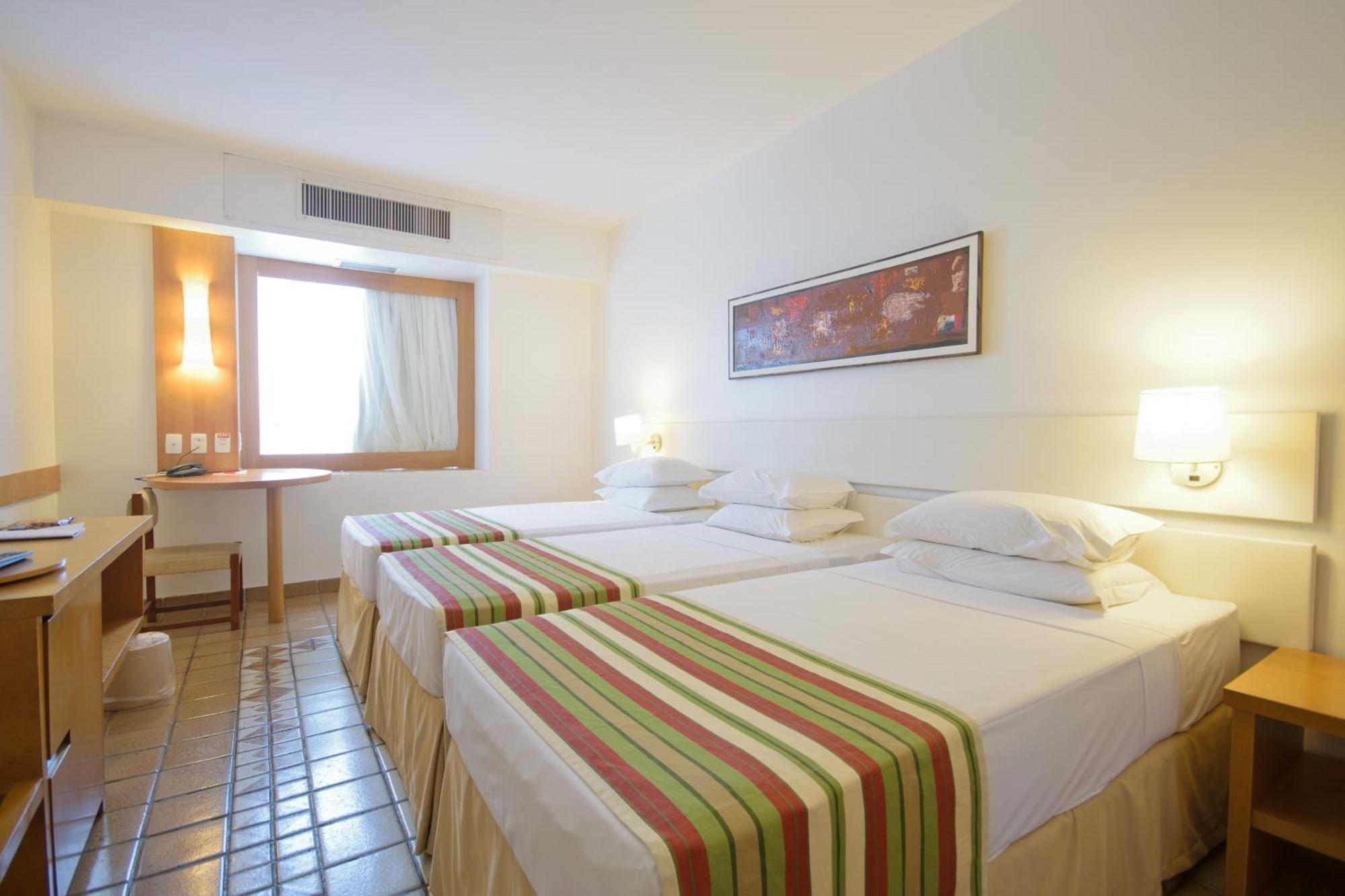 Hotel Oasis Imperial & 4*
